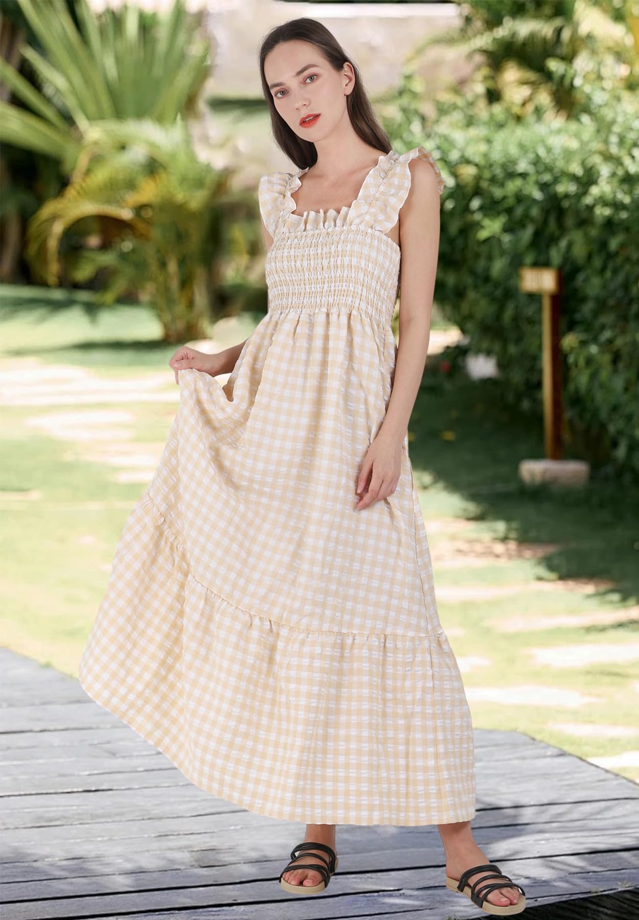 Chouyatou Retro Plaid Smocked Dress