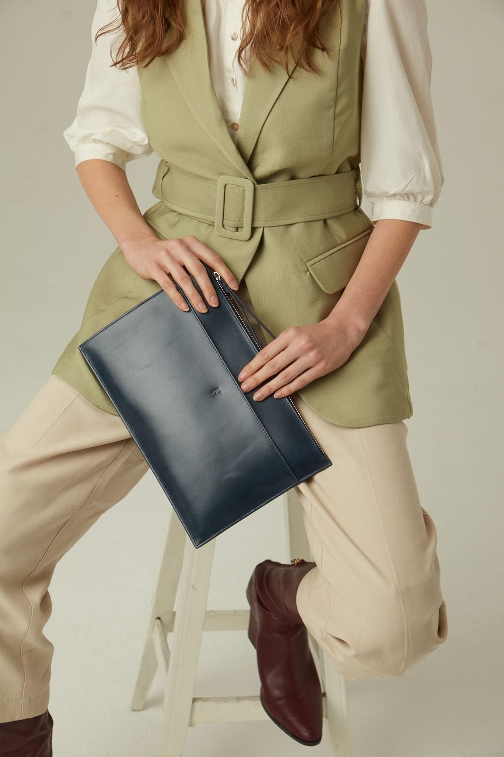 Wristlet for Women and Men, Full-Grain Leather Clutch with Zip Closure & RFID Blocking