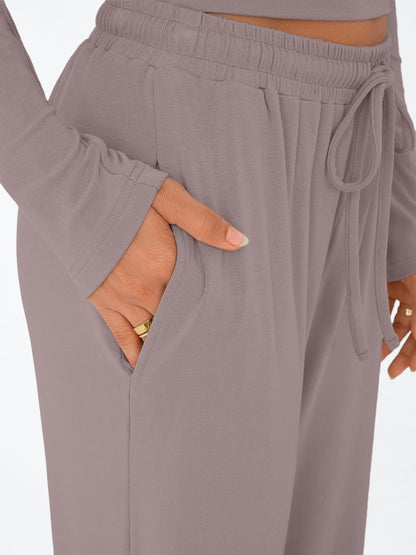 Trendy Queen Women's 2 Piece Matching Lounge Set Long Sleeve Slightly Crop Top Wide Leg Pants Casual Sweatsuit
