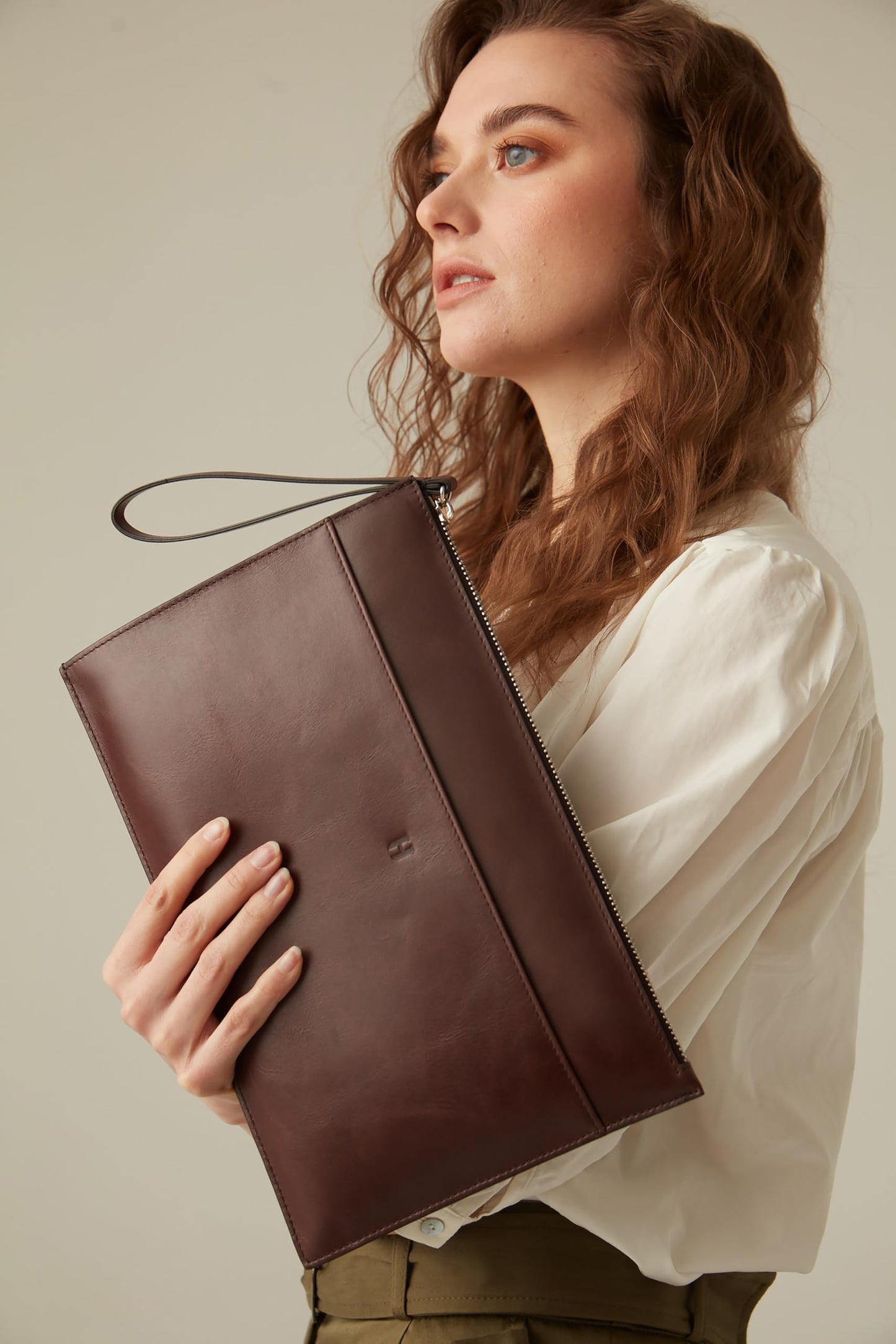 Wristlet for Women and Men, Full-Grain Leather Clutch with Zip Closure & RFID Blocking